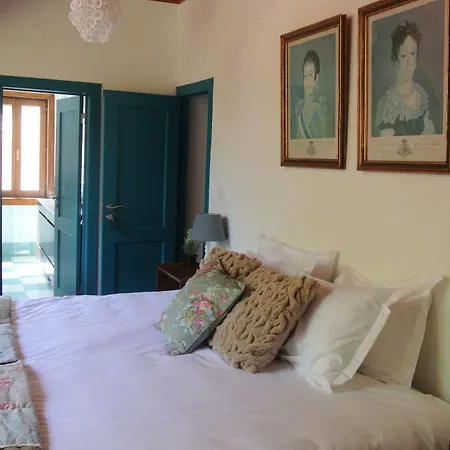 Dos Poetas 住宿加早餐酒店 辛特拉