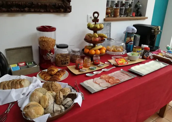 Dos Poetas Bed & Breakfast 3*