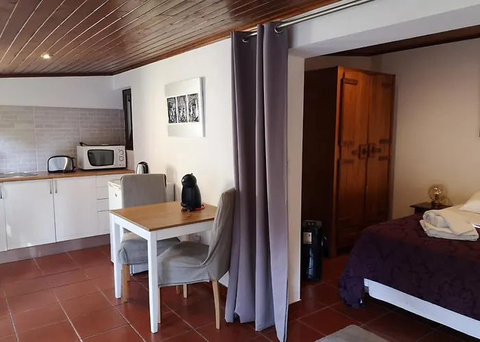 Bed & Breakfast Dos Poetas