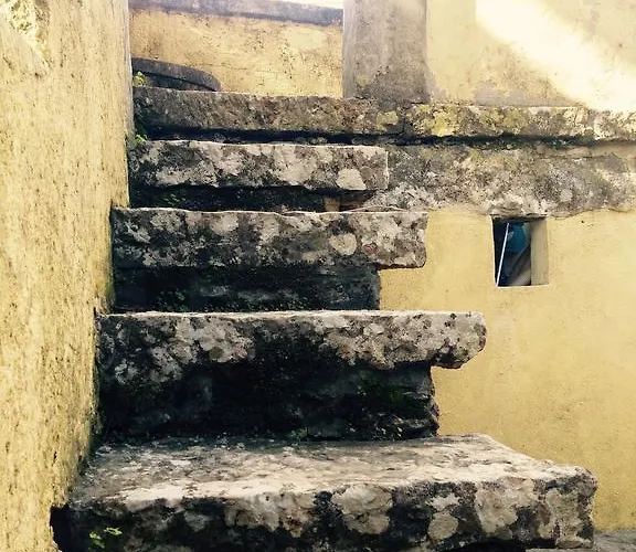 Dos Poetas Bed & Breakfast Sintra