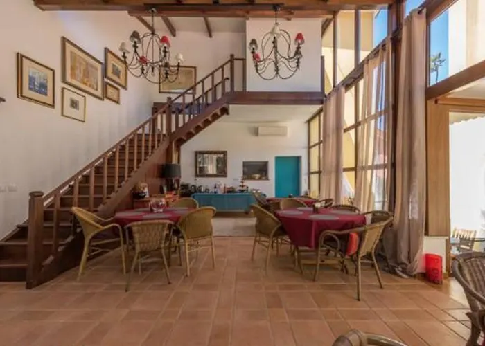 Dos Poetas Bed & Breakfast